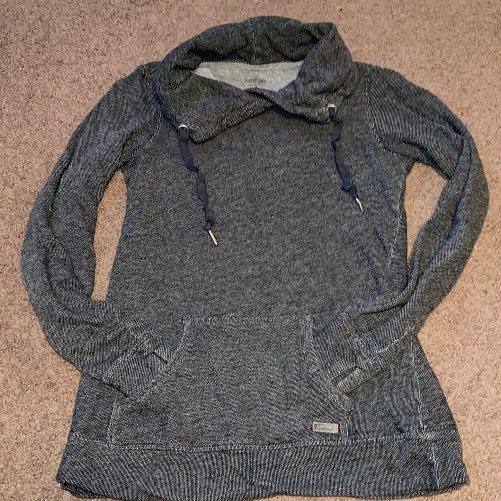 Brand new without tags! Calvin Klein! Size medium! Sleeves have thumb holes.